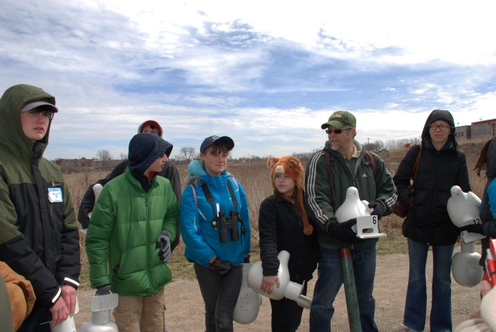 The OYBC group assembles gourd houses